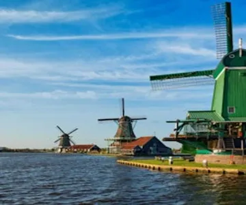 Zaanse Schans: Walking Tour with AI Guide on Your Mobile